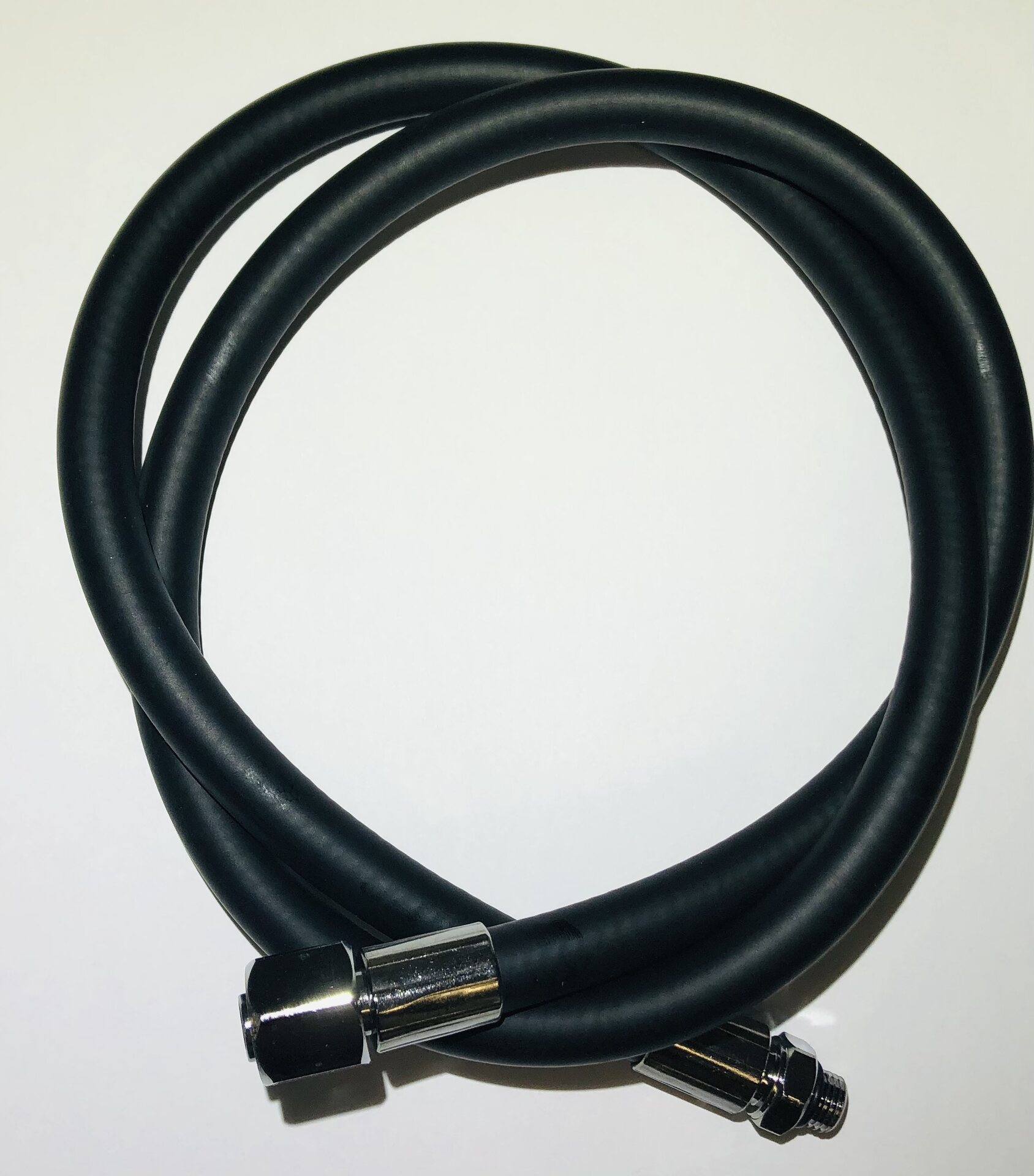 Gummin low pressure hose with 3/8 "thread, svart . Svart