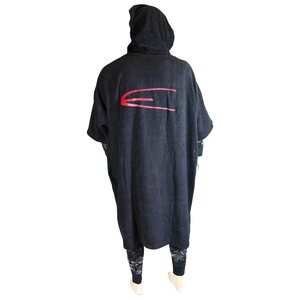 Epsealon Poncho